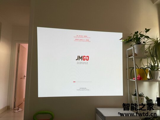坚果投影仪怎么样？上手后诉说实情感受 