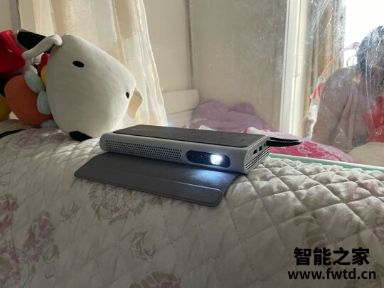 坚果投影仪怎么样？上手后诉说实情感受 