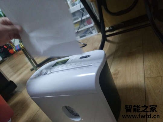 评测晨光AEQN8905碎纸机怎么样？真相揭秘入手感受 