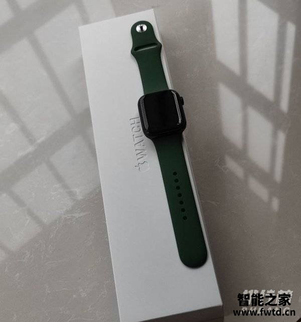 apple watch series 7开箱_开箱评测