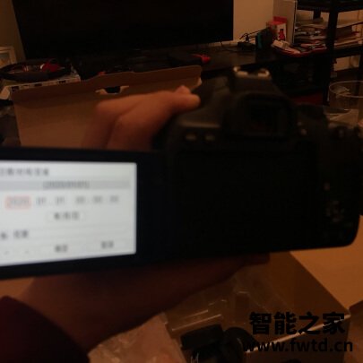 『品牌热问』佳能eos850d和800d对比？评测对比哪款更佳些？