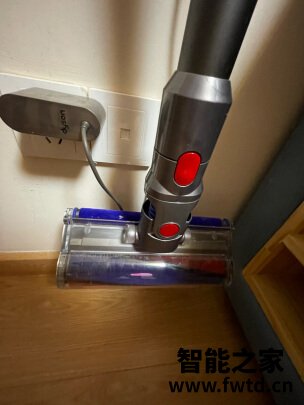 「大牌速讯」戴森吸尘器哪个型号好用？亲身选择经历告诉你实情